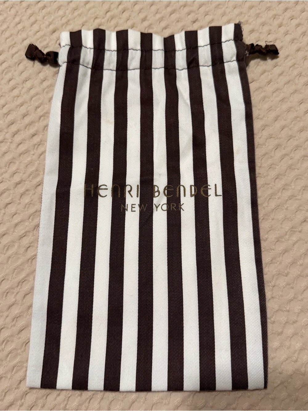 Henri Bendel Black Leather Wallet - Picture 9 of 9